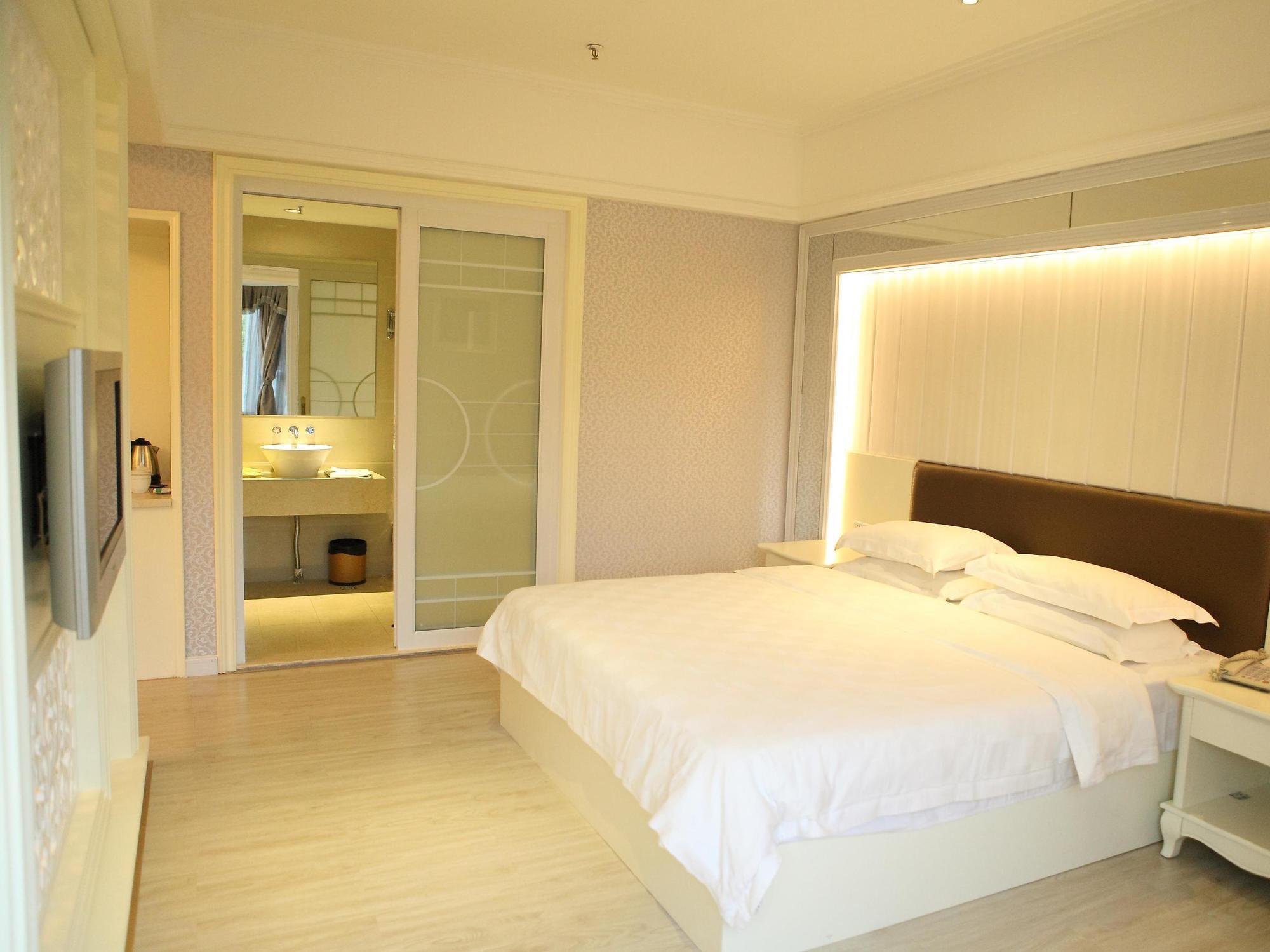 Bluesky Hotel Guangzhou Dış mekan fotoğraf
