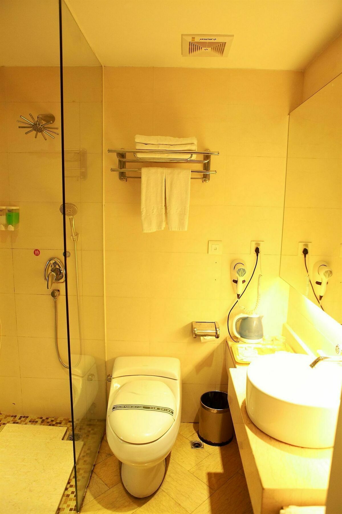 Bluesky Hotel Guangzhou Dış mekan fotoğraf