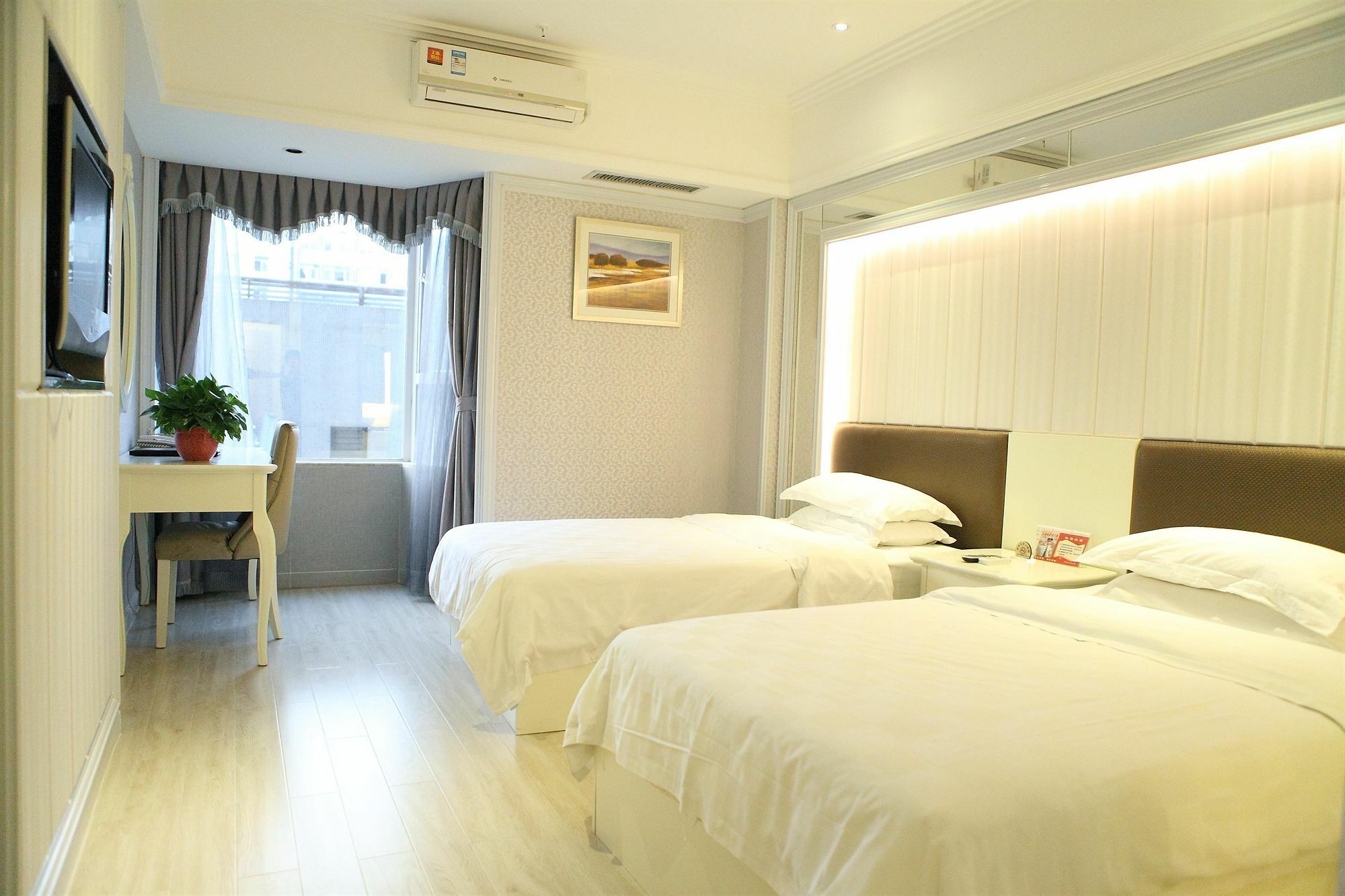 Bluesky Hotel Guangzhou Dış mekan fotoğraf