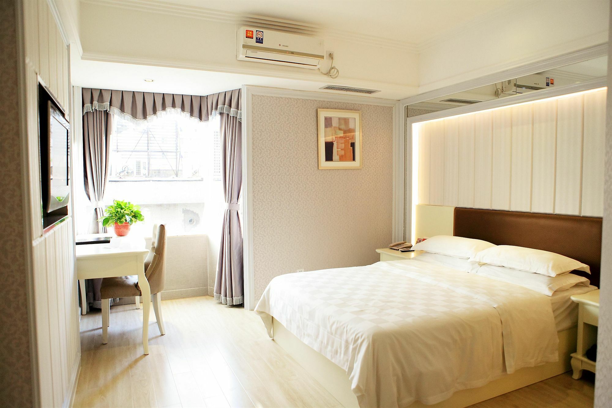 Bluesky Hotel Guangzhou Dış mekan fotoğraf