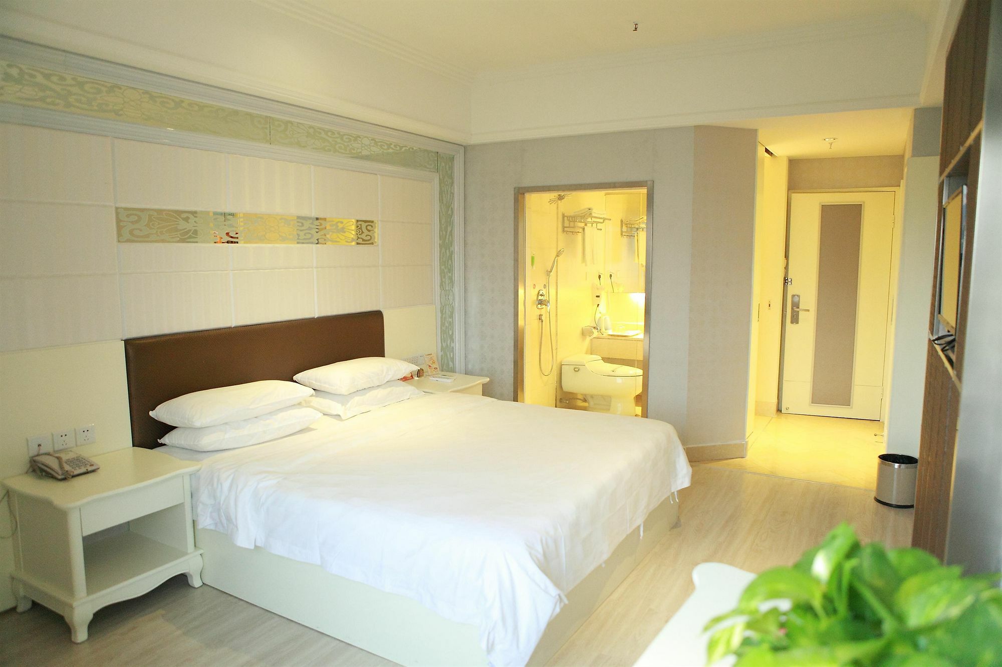 Bluesky Hotel Guangzhou Dış mekan fotoğraf
